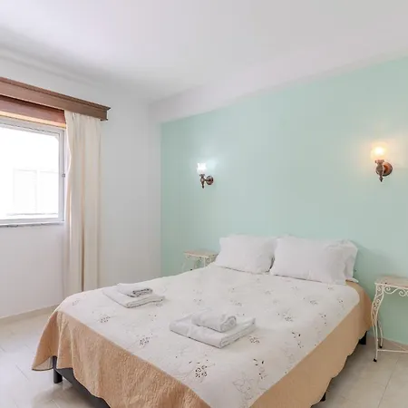 Apartment #352 Travessa Do Mar Flats By Holidays *
